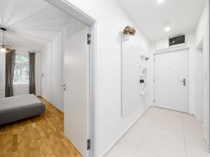Pronájem bytu 2+kk, Praha - Libeň, Lihovarská, 46 m2