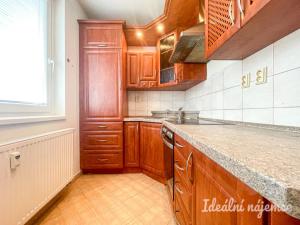 Pronájem bytu 2+1, Milovice - Boží Dar, Krátká, 47 m2
