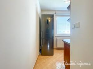 Pronájem bytu 2+1, Milovice - Boží Dar, Krátká, 47 m2