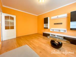 Pronájem bytu 2+1, Milovice - Boží Dar, Krátká, 47 m2