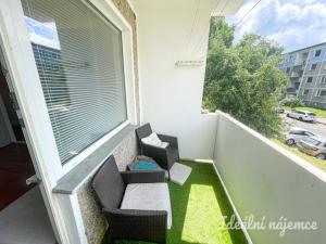 Pronájem bytu 2+1, Milovice - Boží Dar, Krátká, 47 m2