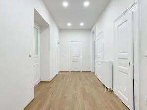 Pronájem bytu 2+1, Praha - Bubeneč, Sládkova, 68 m2