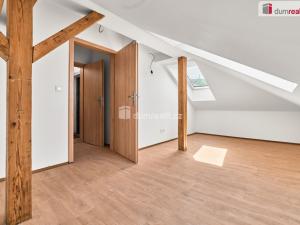 Prodej bytu 4+1, Karlovy Vary - Drahovice, Zbrojnická, 75 m2