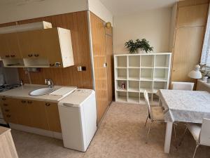Pronájem bytu 2+1, Třebíč, Mládežnická, 56 m2