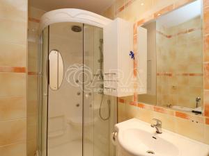 Pronájem bytu 2+kk, Praha, Podbabská, 40 m2