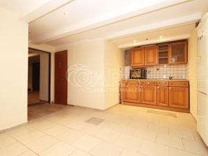 Pronájem bytu 2+kk, Praha, Podbabská, 40 m2