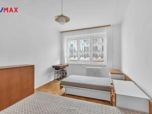 Pronájem bytu 2+1, Hradec Králové - Slezské Předměstí, třída SNP, 54 m2