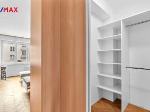 Pronájem bytu 2+1, Hradec Králové - Slezské Předměstí, třída SNP, 54 m2