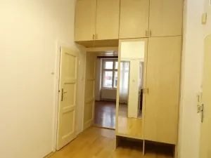 Pronájem bytu 3+1, Karlovy Vary, Bulharská, 80 m2
