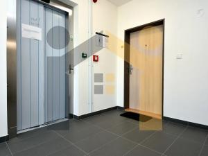 Pronájem bytu 1+kk, Praha - Modřany, Soukalova, 46 m2