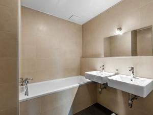 Pronájem bytu 3+kk, Praha - Karlín, Nekvasilova, 92 m2