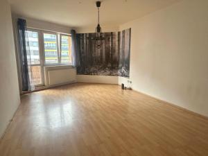 Pronájem bytu 2+kk, Praha - Hloubětín, Slévačská, 55 m2