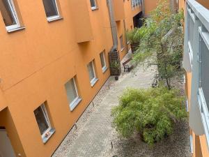 Pronájem bytu 2+kk, Praha - Hloubětín, Slévačská, 55 m2