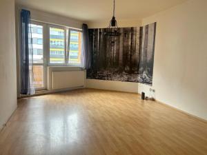 Pronájem bytu 2+kk, Praha - Hloubětín, Slévačská, 55 m2