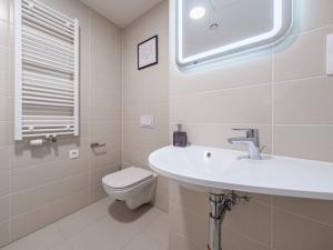 Pronájem bytu 2+kk, Praha - Karlín, U Mlýnského kanálu, 62 m2