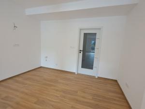 Prodej bytu 3+kk, Karlovy Vary, U Trati, 86 m2