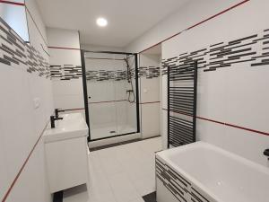 Prodej bytu 3+kk, Karlovy Vary, U Trati, 86 m2