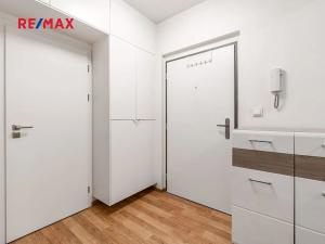Prodej bytu 2+kk, Praha - Hostivař, Rychtáře Petříka, 44 m2
