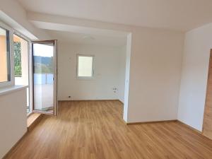 Prodej bytu 3+kk, Karlovy Vary, U Trati, 76 m2