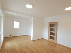 Prodej bytu 3+kk, Karlovy Vary, U Trati, 76 m2