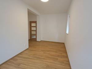 Prodej bytu 3+kk, Karlovy Vary, U Trati, 76 m2