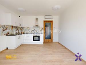 Pronájem bytu 1+kk, Zlín, Mostní, 29 m2