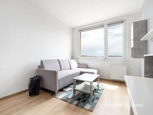 Pronájem bytu 2+kk, Praha - Modřany, Daškova, 42 m2