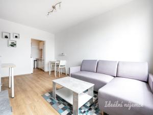 Pronájem bytu 2+kk, Praha - Modřany, Daškova, 42 m2