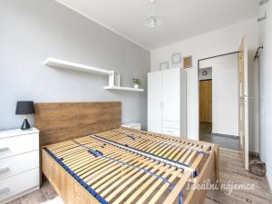 Pronájem bytu 2+kk, Praha - Modřany, Daškova, 42 m2