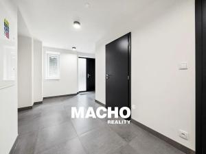 Pronájem bytu 4+1, Praha - Vršovice, Na křivce, 93 m2