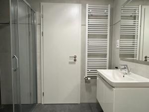 Pronájem bytu 2+kk, Praha - Háje, Výstavní, 55 m2