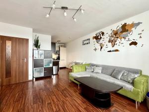 Pronájem bytu 2+kk, Liberec, Americká, 56 m2