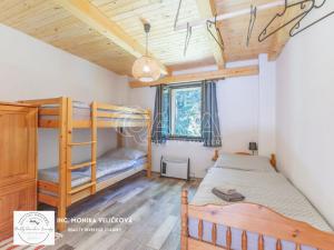 Prodej chalupy, Mikulovice, Na Bukovci, 200 m2