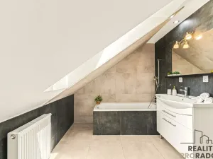 Prodej rodinného domu, Králův Dvůr - Křižatky, 240 m2