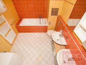 Pronájem bytu 3+kk, Praha - Liboc, Naardenská, 100 m2