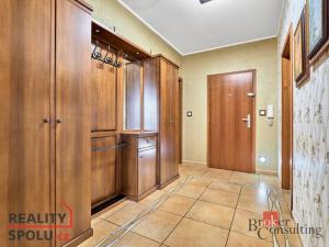 Prodej bytu 4+1, Karlovy Vary - Drahovice, Zbrojnická, 140 m2