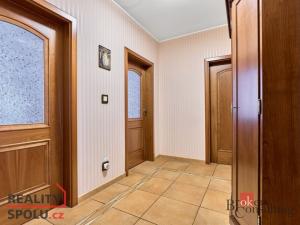 Prodej bytu 4+1, Karlovy Vary - Drahovice, Zbrojnická, 140 m2