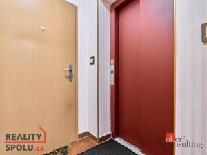 Prodej bytu 4+1, Karlovy Vary - Drahovice, Zbrojnická, 140 m2