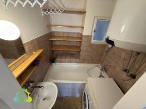 Pronájem bytu 1+kk, Praha - Nusle, Na Jezerce, 36 m2