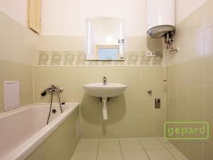 Pronájem bytu 1+kk, Brno - Zábrdovice, Zábrdovická, 30 m2