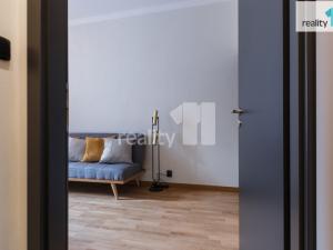 Pronájem bytu 1+kk, Praha - Žižkov, Ondříčkova, 25 m2