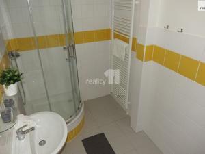 Pronájem bytu 1+kk, Praha - Žižkov, Biskupcova, 40 m2