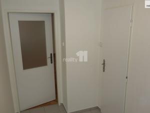 Pronájem bytu 1+kk, Praha - Žižkov, Biskupcova, 40 m2