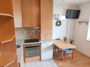 Pronájem bytu 1+kk, Praha - Horní Měcholupy, Padovská, 27 m2