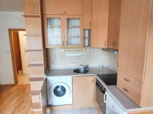 Pronájem bytu 1+kk, Praha - Horní Měcholupy, Padovská, 27 m2