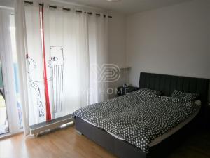 Pronájem bytu 1+kk, Praha, Nepomuckých, 30 m2