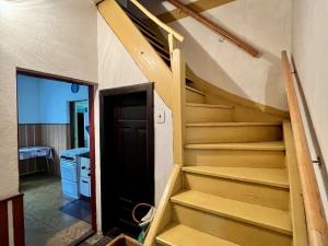 Prodej podílu 1/2 chalupy, Vápenná, 150 m2