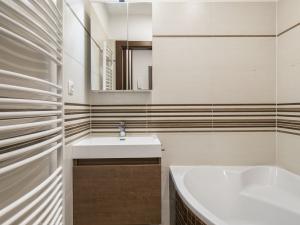 Pronájem bytu 3+kk, Praha - Střížkov, Litvínovská, 53 m2