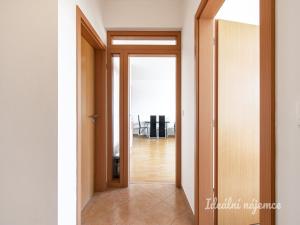 Pronájem bytu 2+kk, Praha - Kyje, Federova, 55 m2