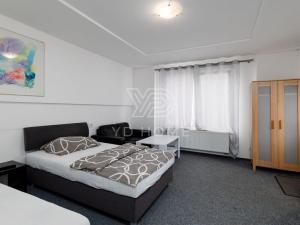 Prodej ubytování, Starý Plzenec, Masarykovo náměstí, 480 m2